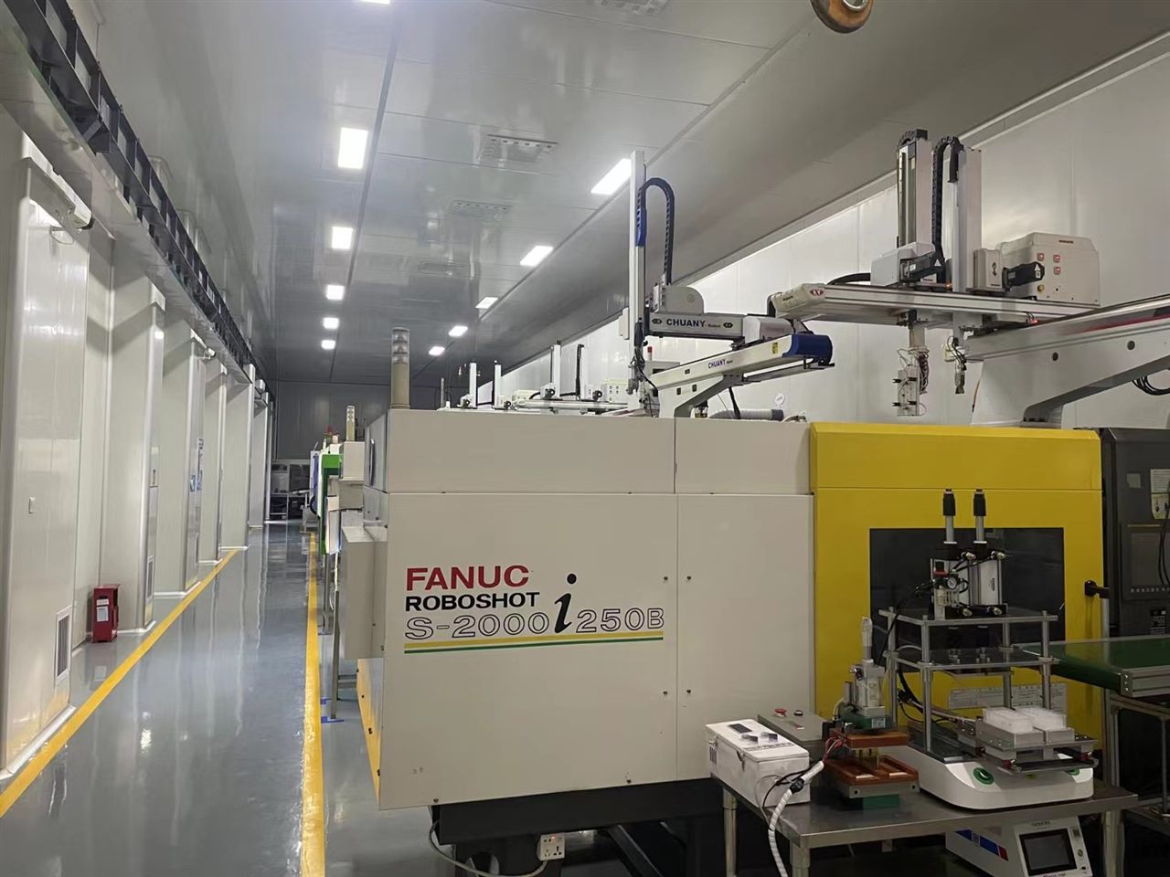 FANUC ROBOSHOT S-2000i 250B 全电动注塑机